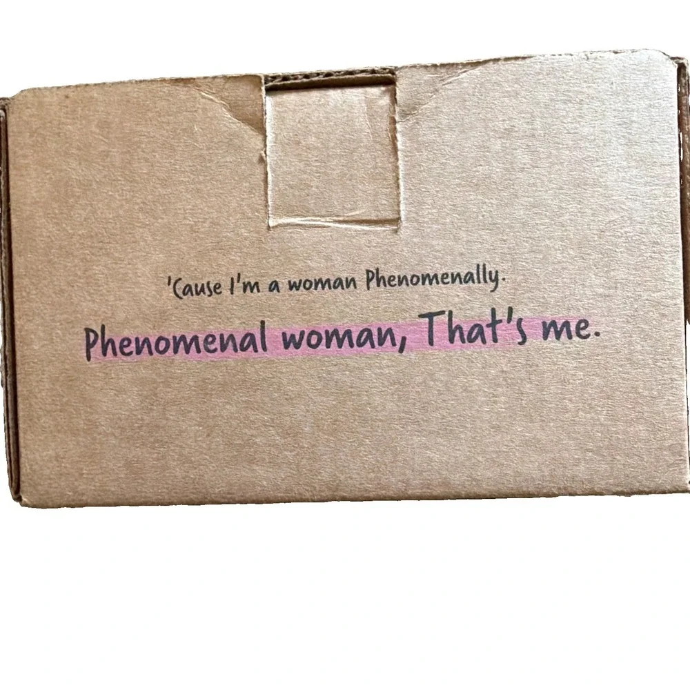 Maya Angelou Phenomenal Woman Stemless Wine Glass Set of 2 Gold Script Poem USA‎